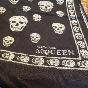 Grey and black skull scarf.